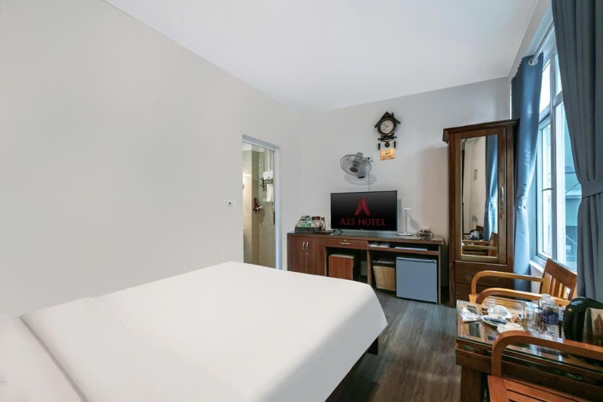 A25 Hotel - Doi Can 2 Ханой Екстер'єр фото