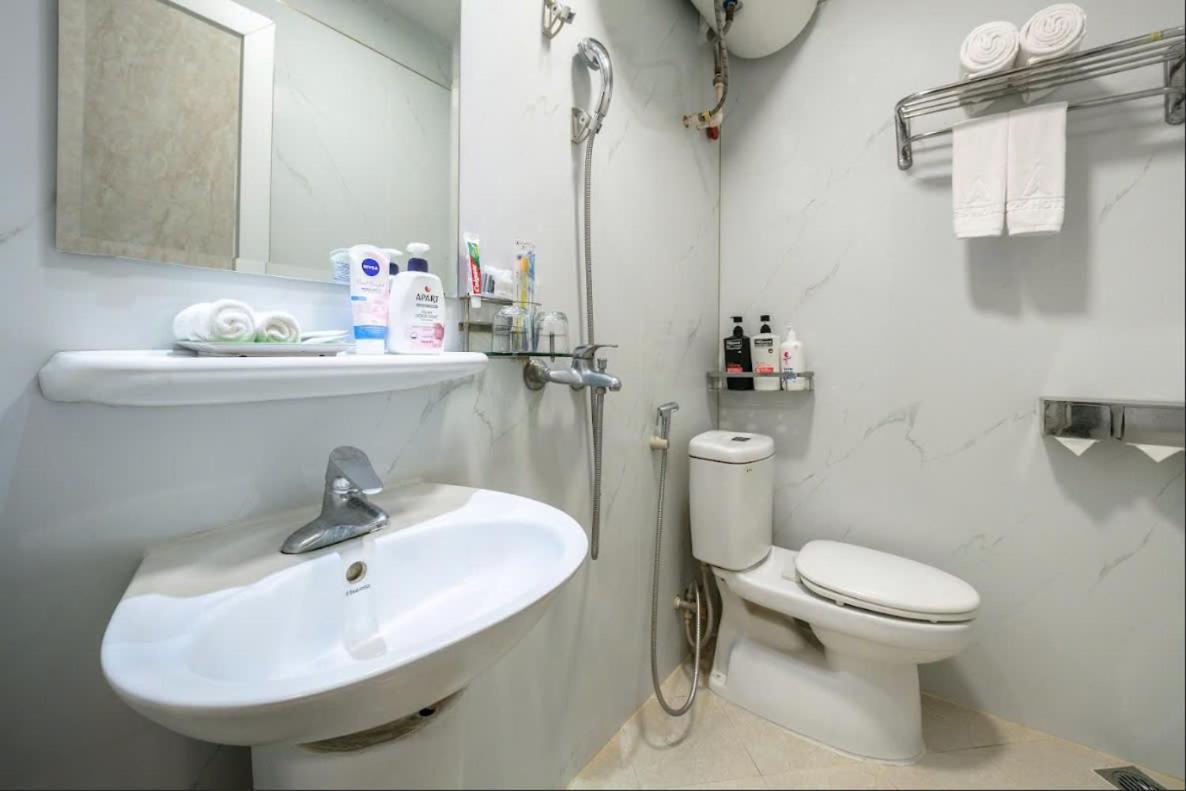 A25 Hotel - Doi Can 2 Ханой Екстер'єр фото